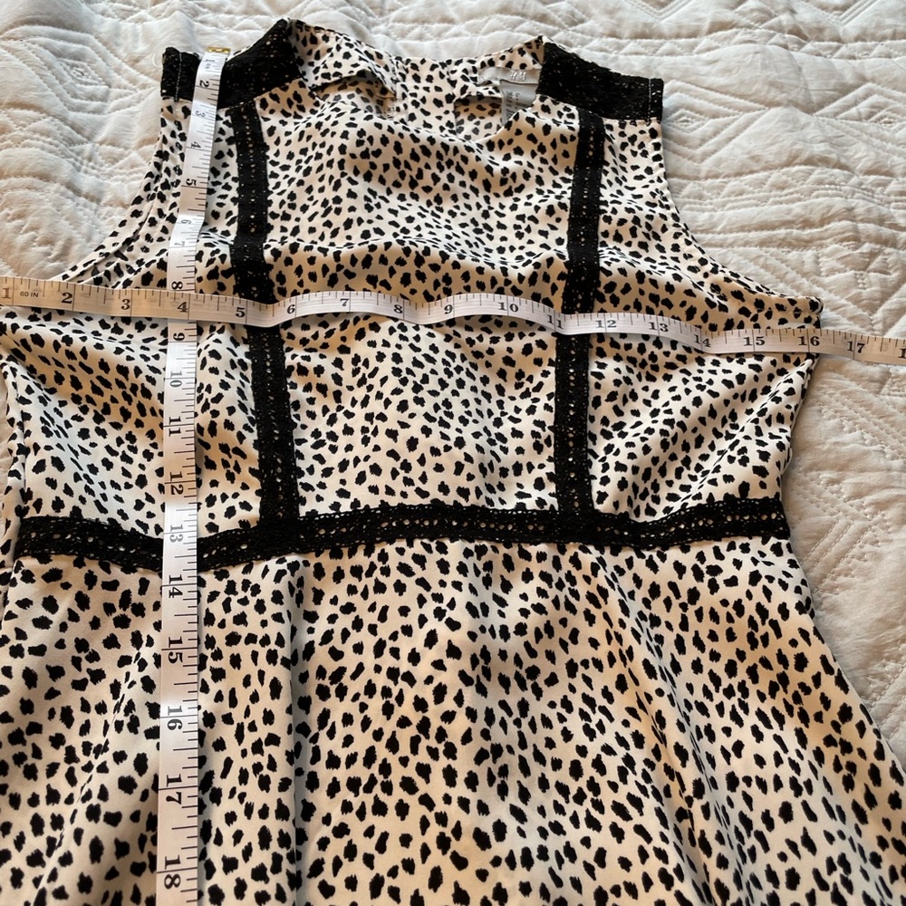 H&M Monochrome Patterned Top - Picture 5 of 7
